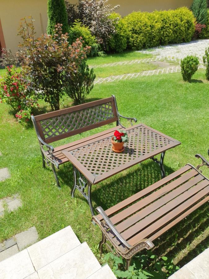 Privat Bartky Apartment Vrbov Exterior foto
