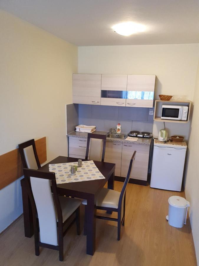 Privat Bartky Apartment Vrbov Exterior foto