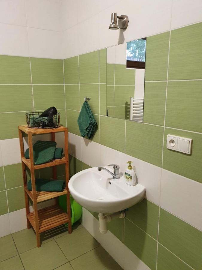 Privat Bartky Apartment Vrbov Exterior foto