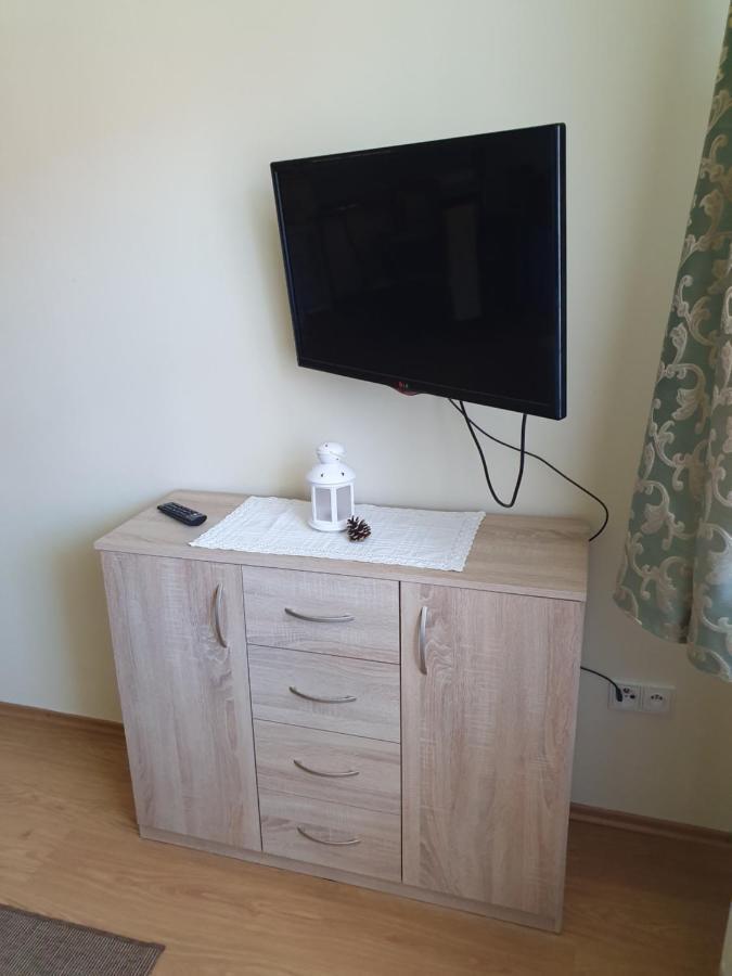 Privat Bartky Apartment Vrbov Exterior foto