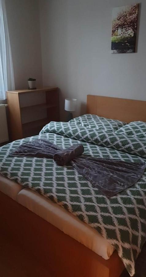Privat Bartky Apartment Vrbov Exterior foto