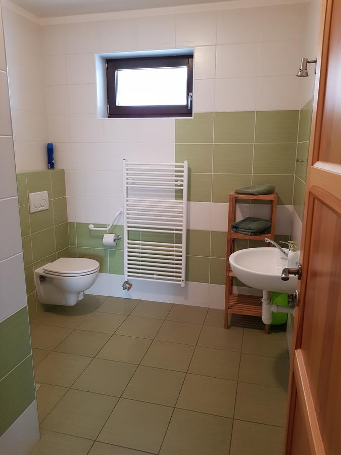 Privat Bartky Apartment Vrbov Exterior foto